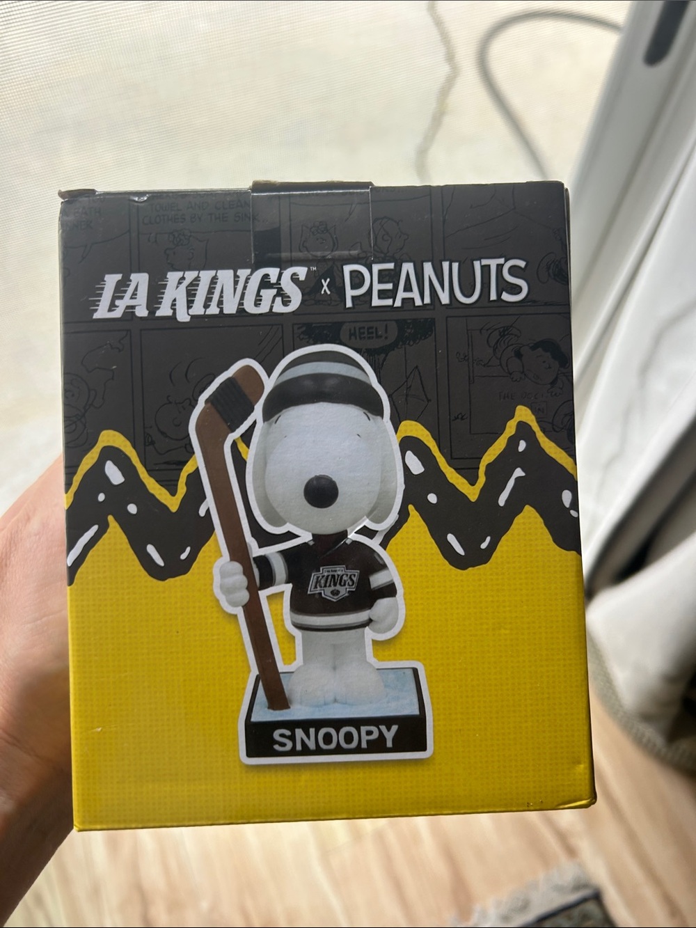 Kings- Snoopy Hockey Figure